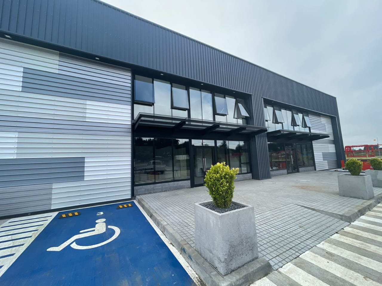 WhatsApp Image 2025-11-07 at 09.07.30 (1)